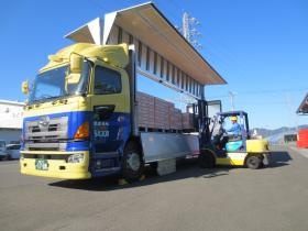 大型車の積み込み