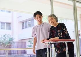 寄り添っている様子