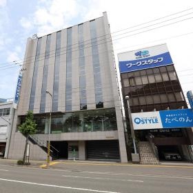 ワークスタフ本社外観