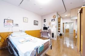 全室個室で天井走行リフト完備