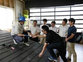 社内の試験場で知識向上の勉強会