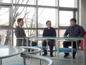 気さくな社長。仕事以外の話しで若手と話す姿をよく見ます。