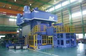 １５００ｔプレス機