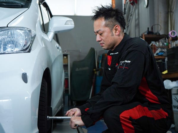 自動車整備職・ピットスタッフ（未経験歓迎・福利厚生充実）