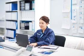 フロント業務職