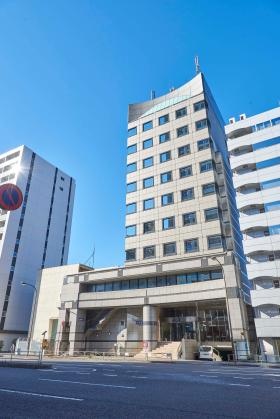 東京都品川区に本社ビルを構えています