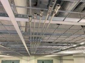 特殊ガス配管（締め込み）