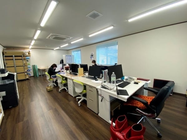 まずは社内でのDTP作業や簡単な補助業務からスタート。