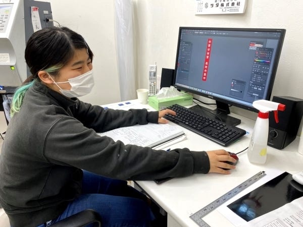 分からないことは先輩スタッフが丁寧に教えるので、未経験でも安心して取り組めます。