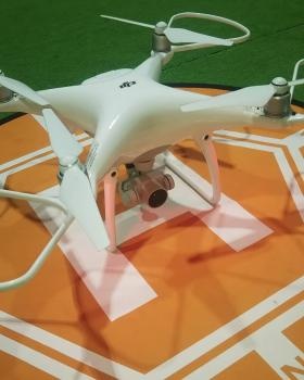 ドローン事業もあります