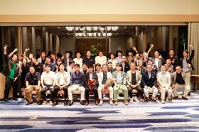 年１回の社員旅行では、豪華賞品（？）が当たるビンゴ大会を開催