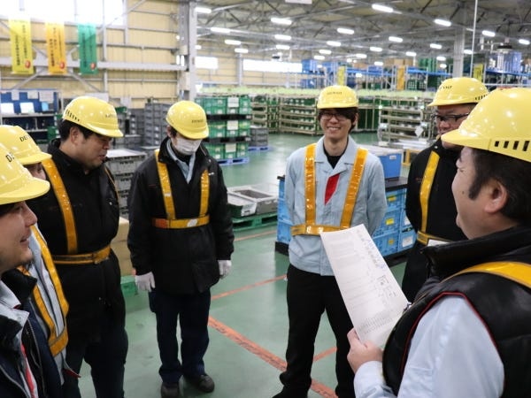 チームワークばっちりの職場です！丁寧な指導を心がけています。分からないことは、遠慮なく聞いてくださいね。