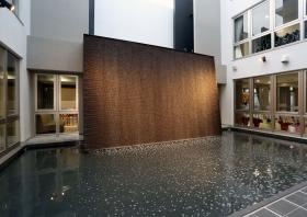 １階 カスケード