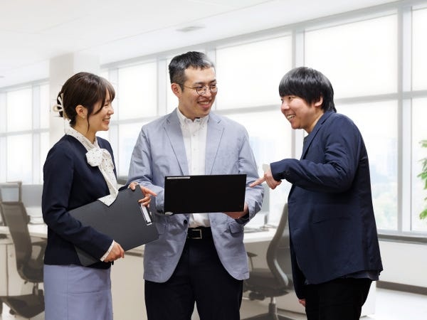 研修コンテンツはもちろんのこと、職員間の情報共有や、不定期ですが勉強会も実施しています。