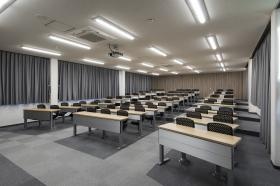 １００名が収容可能な大教室。