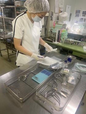 洗浄済み器材の組立業務