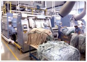 リネンサプライ工場内