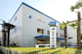 社屋の外観写真