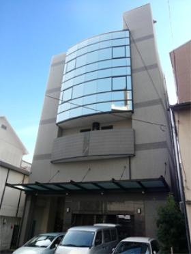 本社（大阪市中央区）