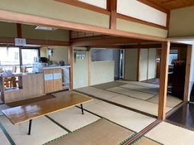 室内（畳を使用し療育など行っています）