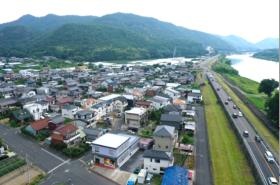 堤防からよく見えます