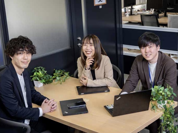 一緒に働く仲間です！女性管理職活躍中です◎