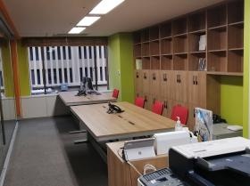 メインオフィス