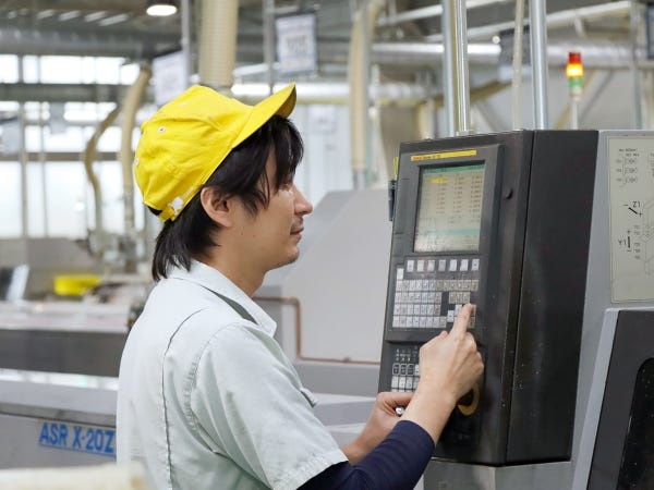 未経験でも大丈夫！！まずは簡単なお仕事からスタートして将来的には金属加工のエキスパートへ！