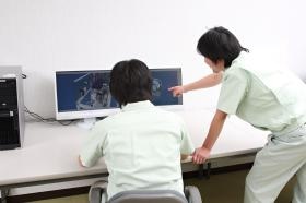 設計エンジニアの仕事風景です。