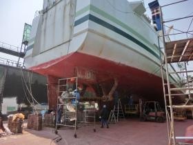 プロペラや軸、防水装置の整備