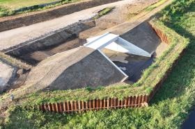 河川改修工事（水谷調整池越流堤築造工）（２０２４．１０竣工）