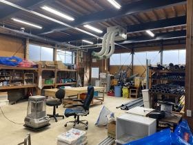 一階にある作業場です。加工作業はここで行います。喫煙所有