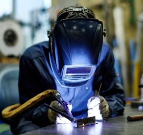 溶接作業の様子