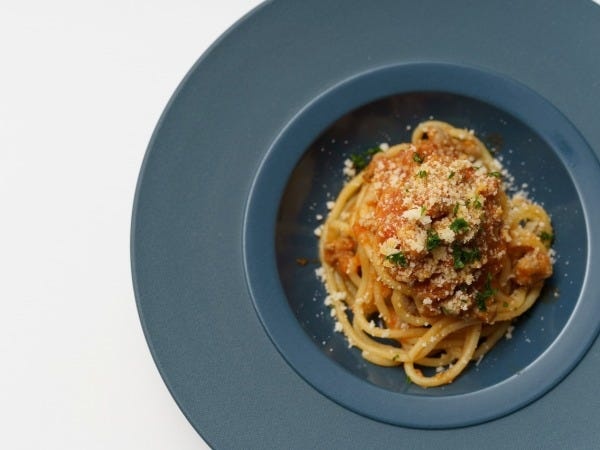 ホテル内レストラン厨房の調理補助・ホテル内レストラン厨房での調理補助