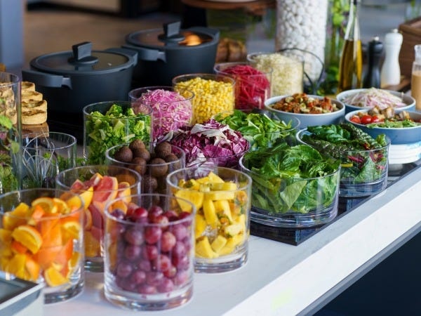 ホテル内レストラン厨房の調理補助・ホテル内レストラン厨房での調理補助