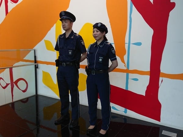 最近では、女性の警備スタッフも増えてきました。長く安心して働ける環境も、選ばれる理由となっています。