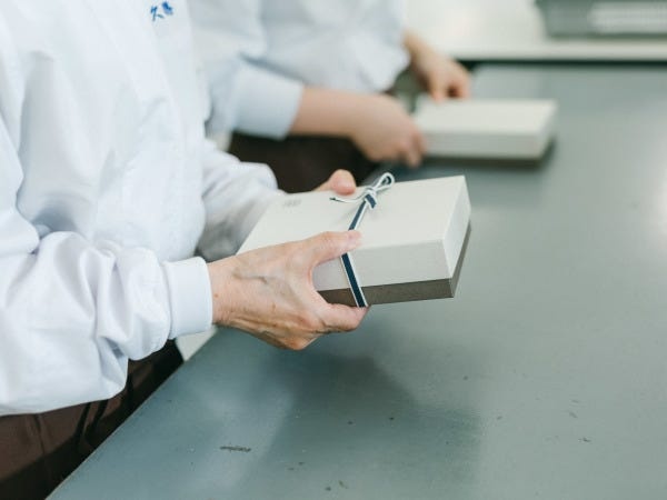 贈る側にも贈られる側にも喜んでいただけるよう、お客様に寄り添った接客を大切にしています。