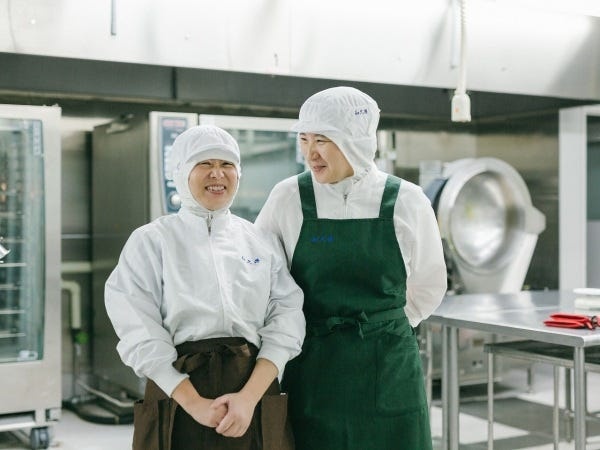 週に2日お休みで、5日以上の連休を取って息抜きすることも可能です。産休育休の取得実績もあり、保育手当なども充実！