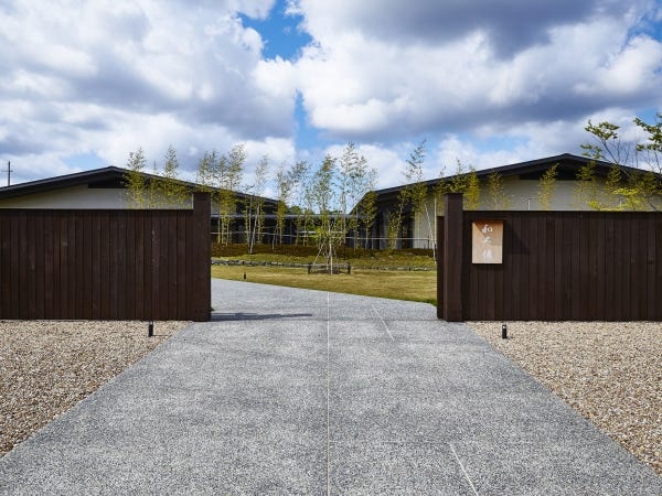 日本の文化や伝統に興味がある方であれば、すぐに活躍できますよ。