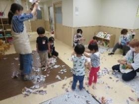 乳幼児親子教室の保育のようすです
