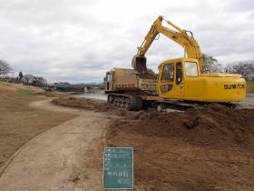 バックホウ掘削