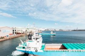 堺事業所（船舶着岸）