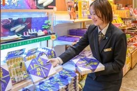 売店業務（フロントスタッフ）