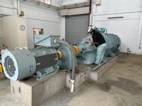 参考写真：ポンプ設備点検作業