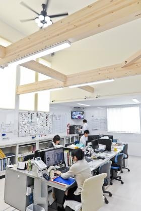 事業所の情報＿００７ 社内の様子