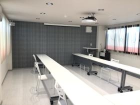 休憩室、ＴＶを見ながら昼食をお取りいただけます。