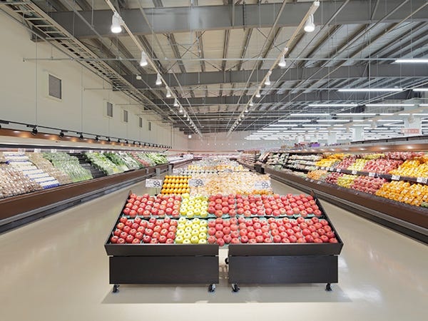 「経験は最高の教育」という考えのもと、3ヶ月ごとのジョブローテーションで着実に成長できます。あなたのペースで、できることを増やしましょう！