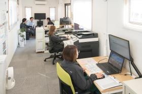 事務所内の様子。和気あいあいとした職場です★