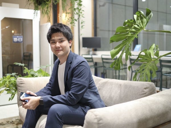 弊社は男女比６：４で、若いメンバー中心で頑張っております！みなさん、真面目でメリハリを大事にしております。