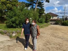 公園での歩行訓練なども行います